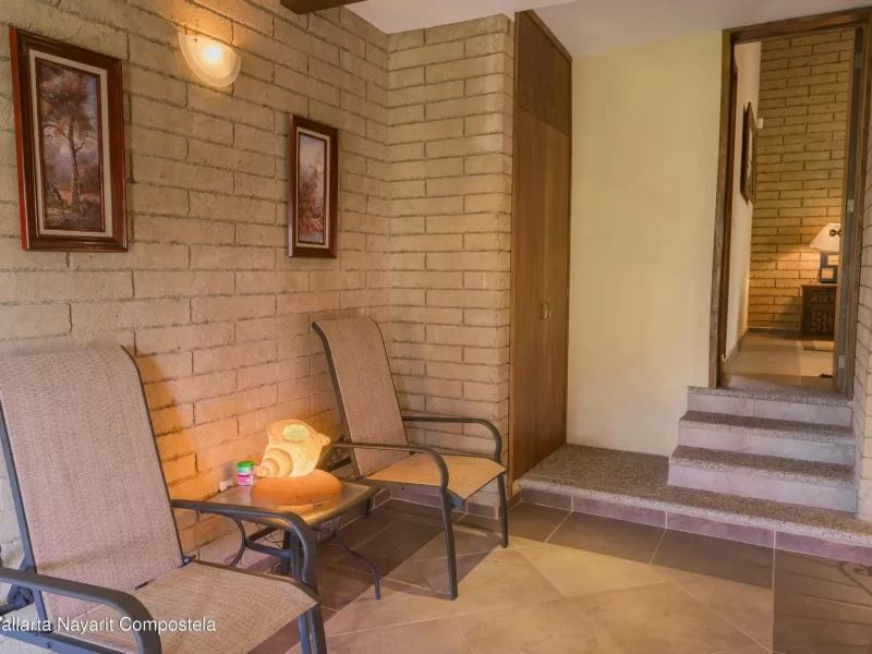 Vista la entrada de la recamara