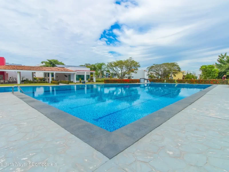 alberca central La fronda