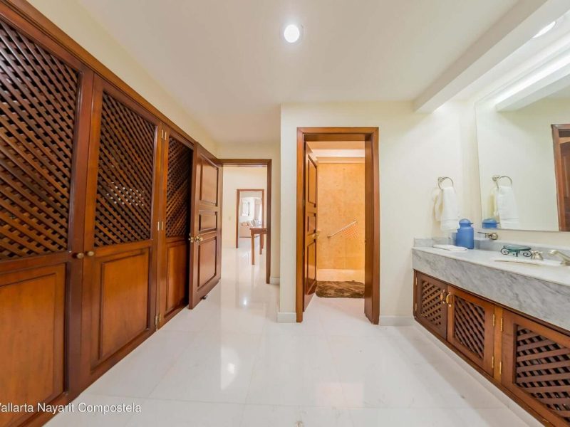 baño completo punta iguana 17