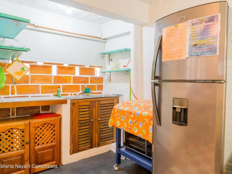 cocina vista lateral casa naranjo