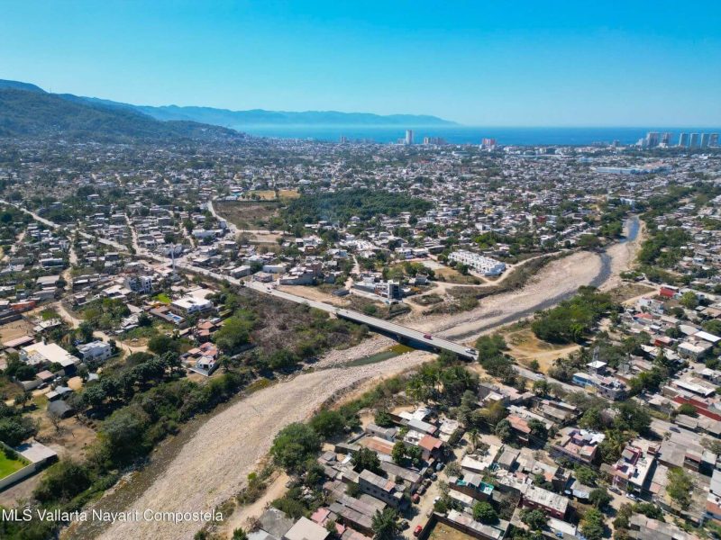 vista al puente Terreno Playa Grande