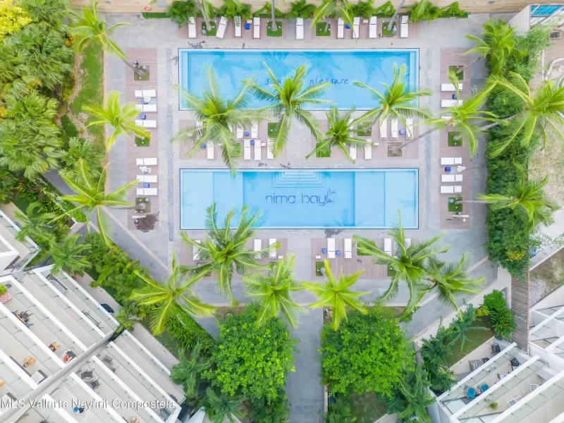 vista cenital alberca Nima bay