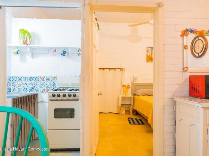 vista la cocina a cuarto casa naranjo