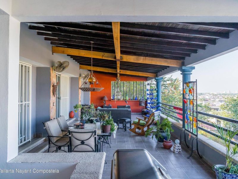 vista lateral de terraza casa la vista